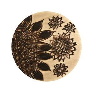 Pyrography Flower Magnet